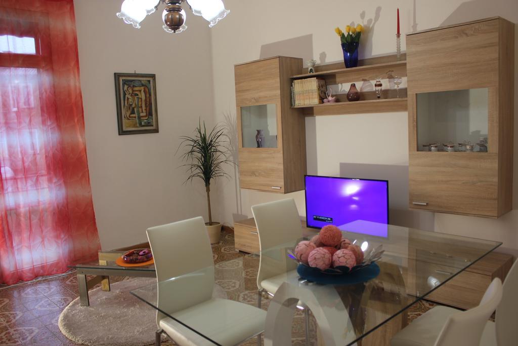 Ca' Vittoria Apartment Mestre Bagian luar foto
